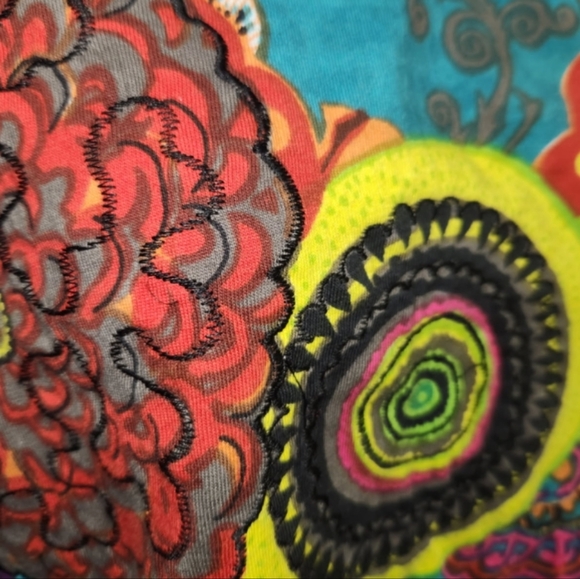 Leopards & Roses Colorful Top. - Picture 8 of 11